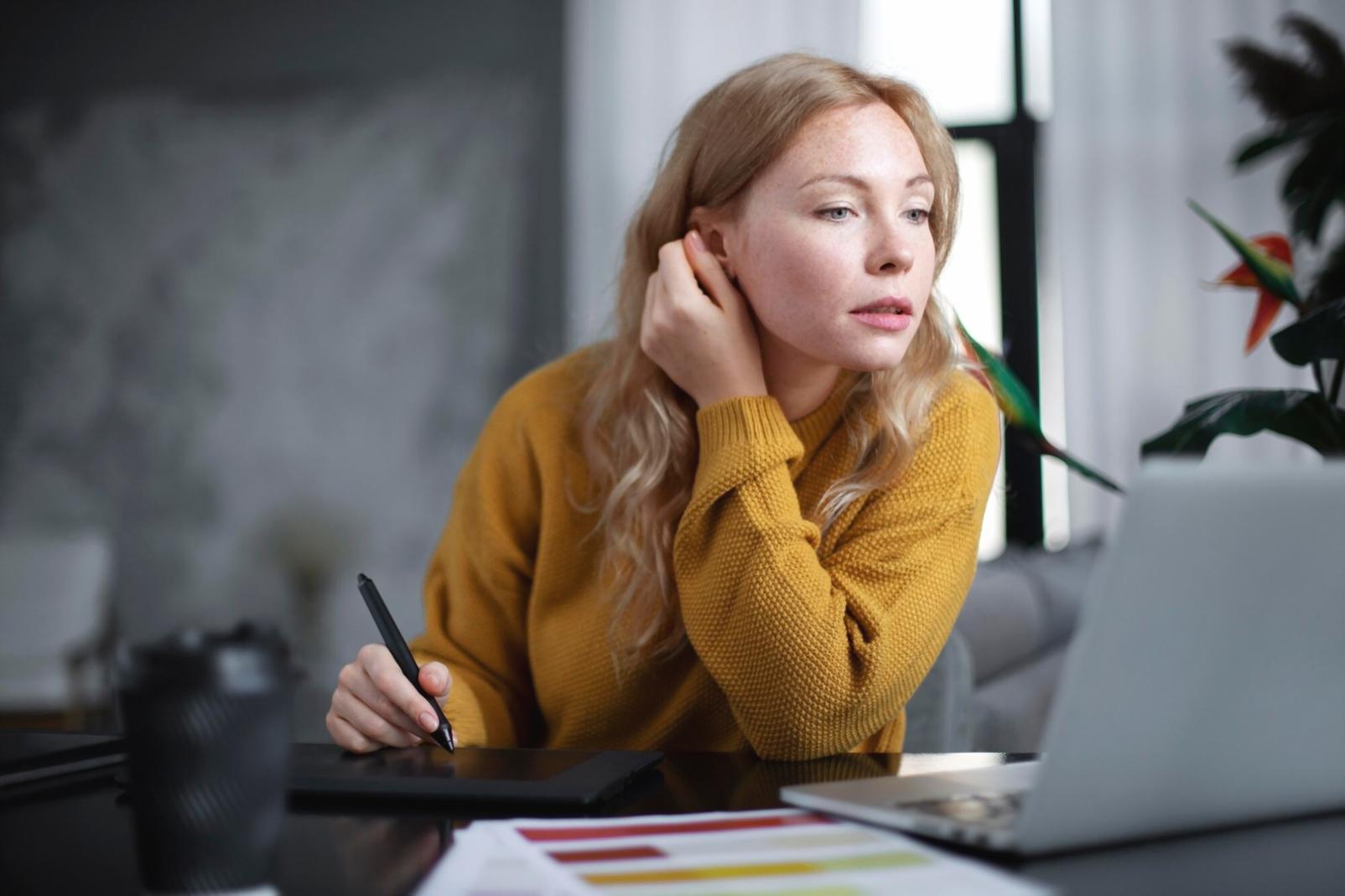 Industry sector analysis materials and financial reports